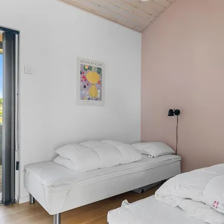 Tatil Evi Konsta - 300m From The Sea By Interhome